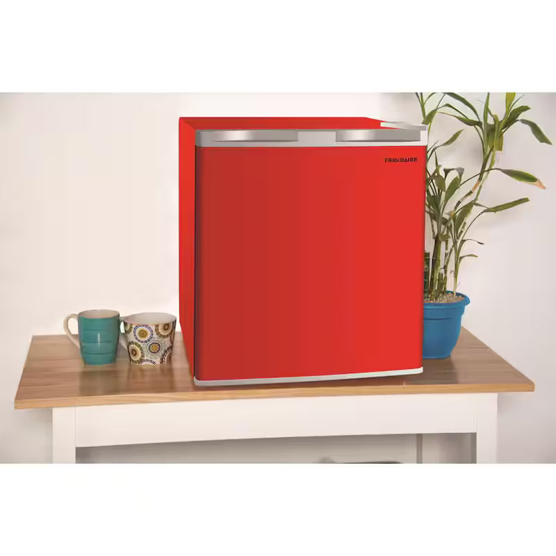 1.6 cu. ft. Mini Fridge with Freezer Z6171