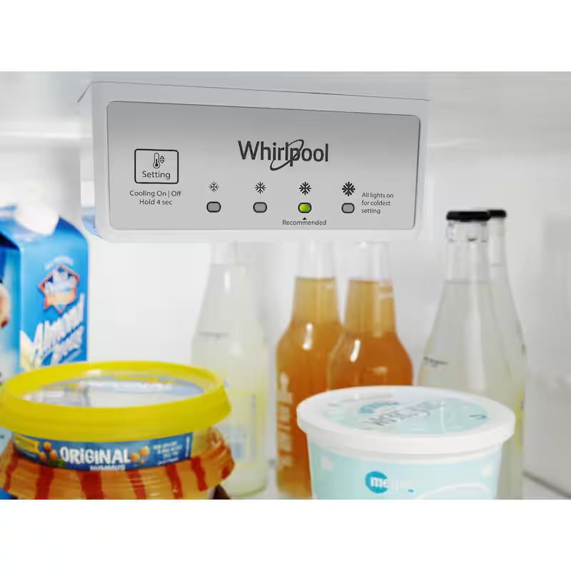 Top Freezer Refrigerator in White G8497