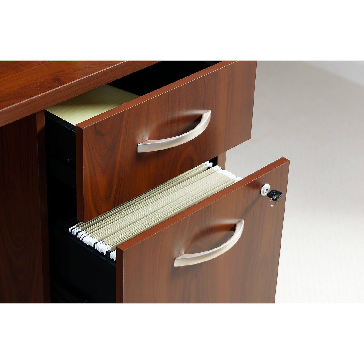3 Drawer Mobile Pedestal in Hansen Cherry R765