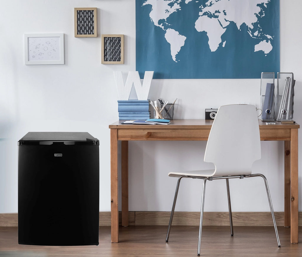 Compact Single Door Refrigerator V8420