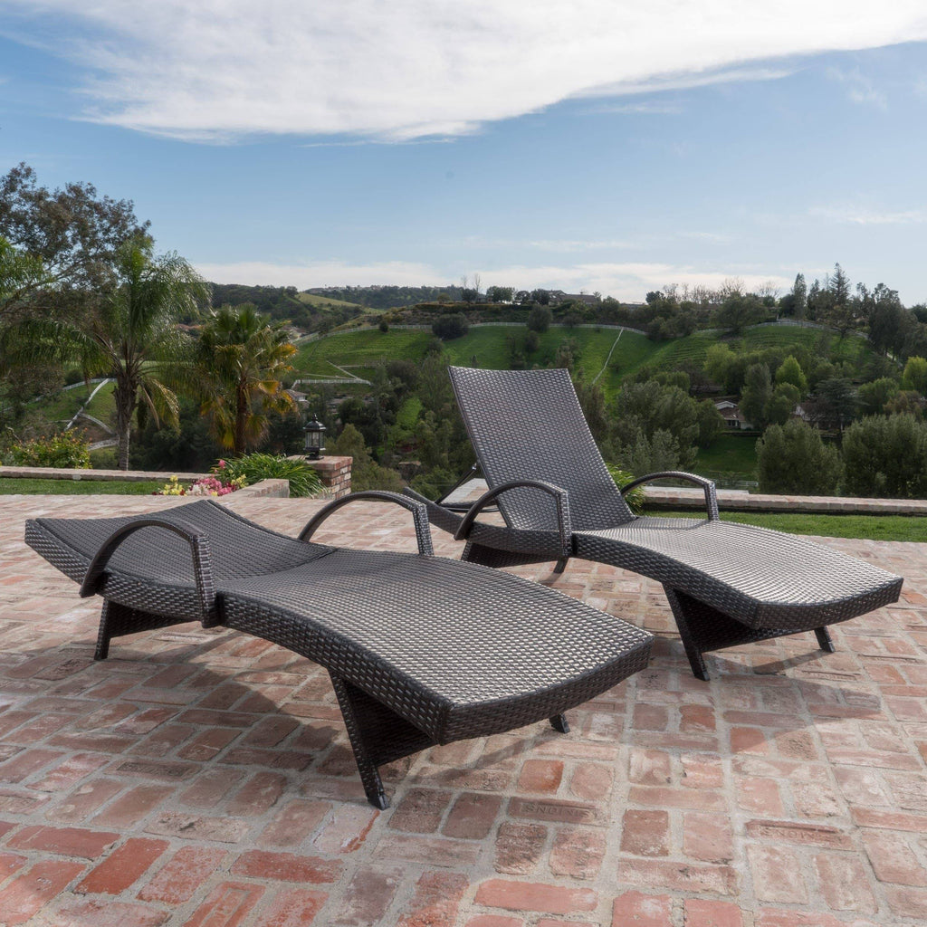 Gray 3-Piece Outdoor Wicker Chaise Lounge Set N34273