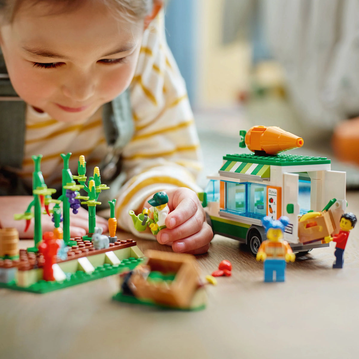 Farmers Market Van Building Set X11759