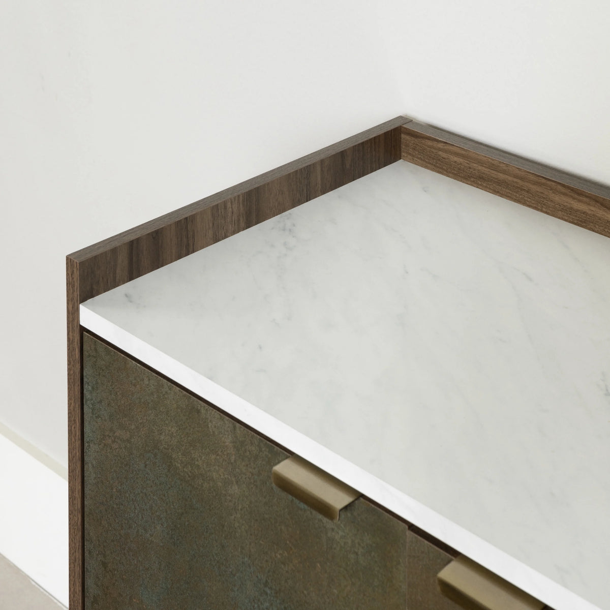 Brown Mid-century Glam Cabinet J3585