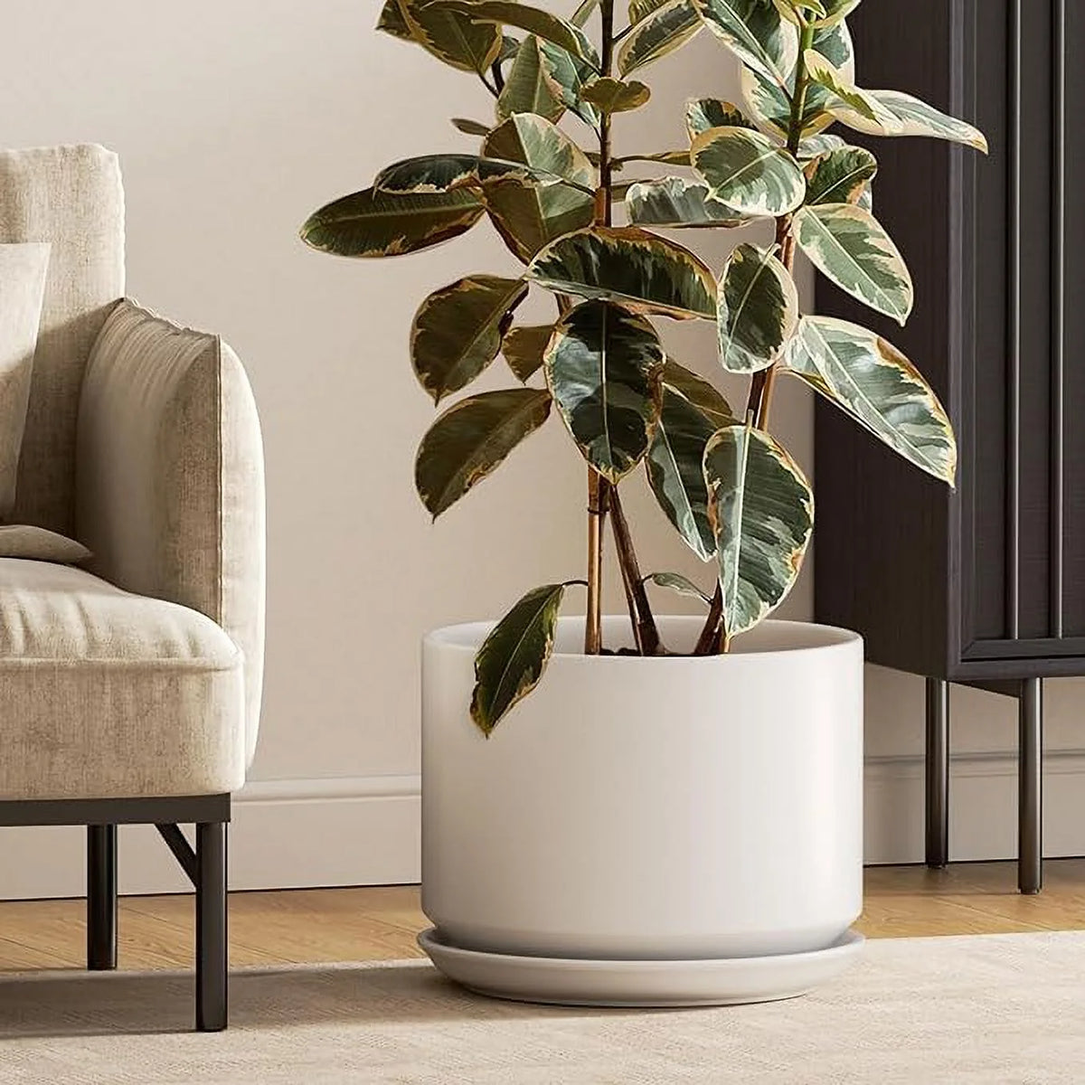 Ceramic Plant Pot with Drainage Holes and Saucer M324